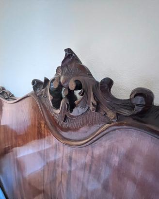 Camera da letto Chippendale radica noce artiginale