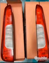Fanali posteriori Ford focus Cmax