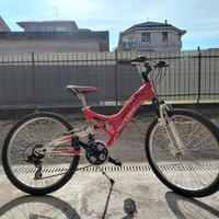 Bicicletta biamortizzata da 24 pollici 