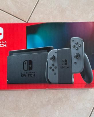 Nintendo Switch + 2 giochi
