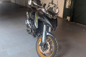 QJ MOTOR SRT 700 X