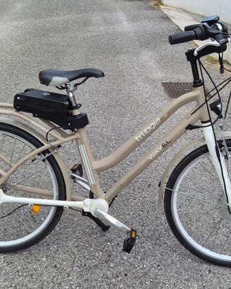 Bicicletta elettrica da donna