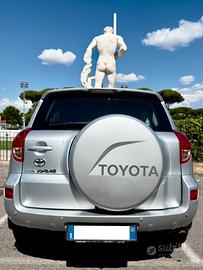 TOYOTA RAV 4  2.2 D-4D LUXURY