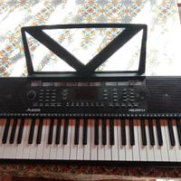 Alesis Melody 54