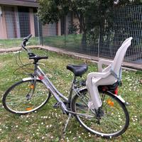 Bicicletta, per la famiglia, comodissima.