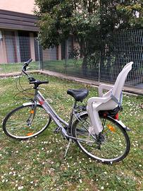 Bicicletta, per la famiglia, comodissima.