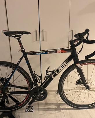 Cube CrossRace Gravel