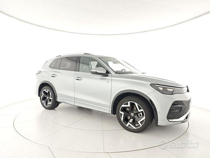 VOLKSWAGEN Tiguan 3ª serie