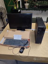  computer monitor tastiera e mouse 