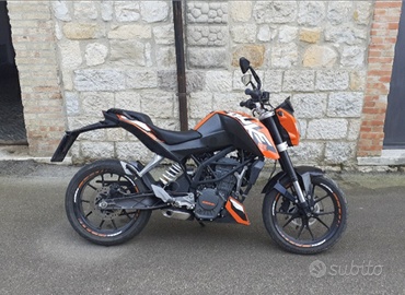 KTM DUKE 125 4t 2011