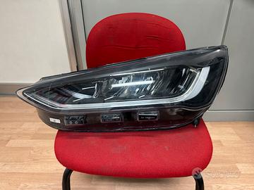 Faro anteriore sinistro