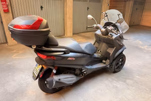 Piaggio MP3 350