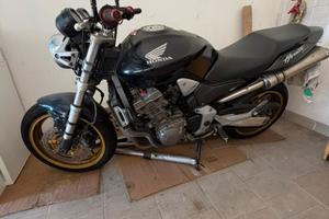 Hornet 900 anno 2002