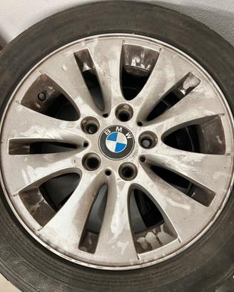 Cerchi in lega originali BMW da 16” con gomme