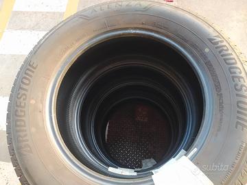 pneumatici Bridgestone 225-65-17 