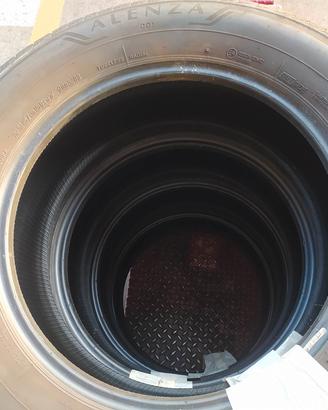 pneumatici Bridgestone 225-65-17 