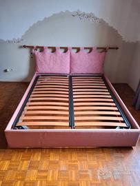 Letto matrimoniale rosa