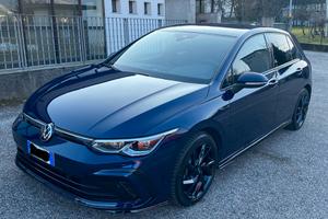 Volkswagen Golf 8 R-line