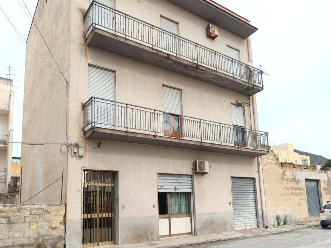 6 LOCALI A TRAPANI - Vista 2