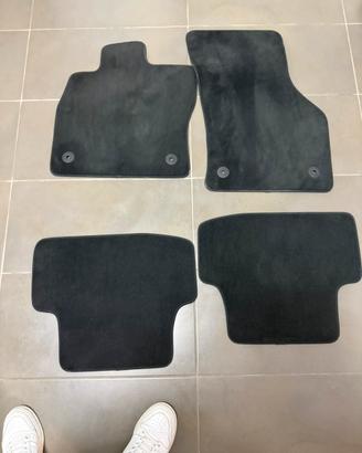 n. 4 tappetini audi a3 8y originali