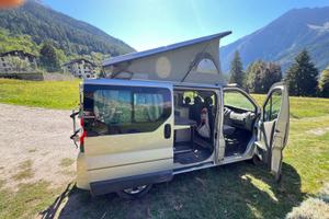 Renault Trafic Camper Van – tetto a soffietto