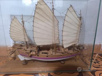 Nave raro modellismo 