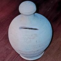 Salvadanaio in terracotta