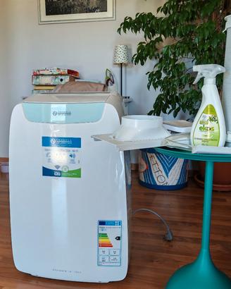 Condizionatore portatile Olimpia  Dolceclima. 