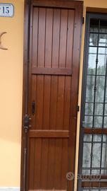 Scuri porta in  legno