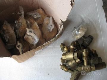 Passante a sfera da incasso e chiusini