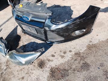 Paraurti anteriore Ford Focus