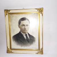 Vecchio ritratto dipinto incorniciato