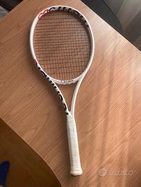 Racchetta Tecnifibre T-Fight 305 18x19 manico 2