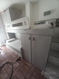 struttura camera da letto con 3 posti , 3 armadi 