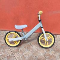 bicicletta senza pedali Balance Bike MoMi Mizo