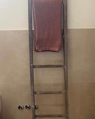 Scaletta di legno stile Boho