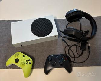 Xbox Serie S con 2 joystick