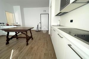 4 LOCALI A NOVARA