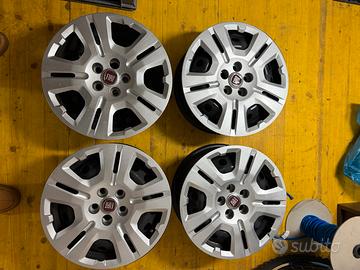 Cerchi in ferro originali Fiat Dobló 15” + coppe