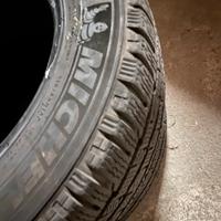 Gomme auto Michelin 215 65 R 16