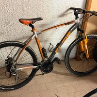bici mai usata alluninio taglia 28 euro 300