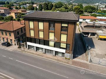 3 LOCALI A CALOLZIOCORTE