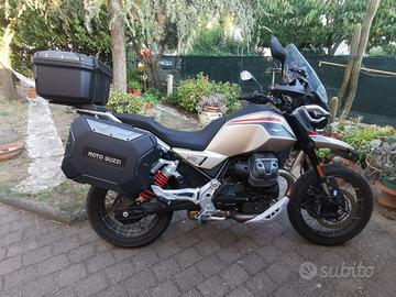 Moto Guzzi V85 TRAVEL