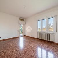 3 LOCALI A REGGIO NELL'EMILIA