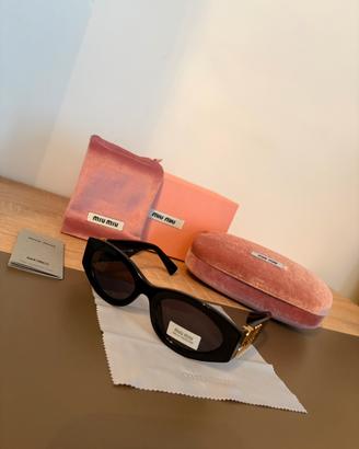Occhiali da sole Miu Miu