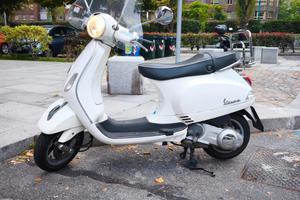 Piaggio Vespa 150 LX - 2009