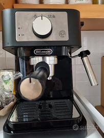 macchina caffè delonghi