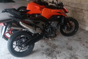 KTM Duke 790