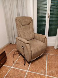 Poltrona Relax Elettrica –  Come nuova
