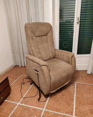 Poltrona Relax Elettrica –  Come nuova